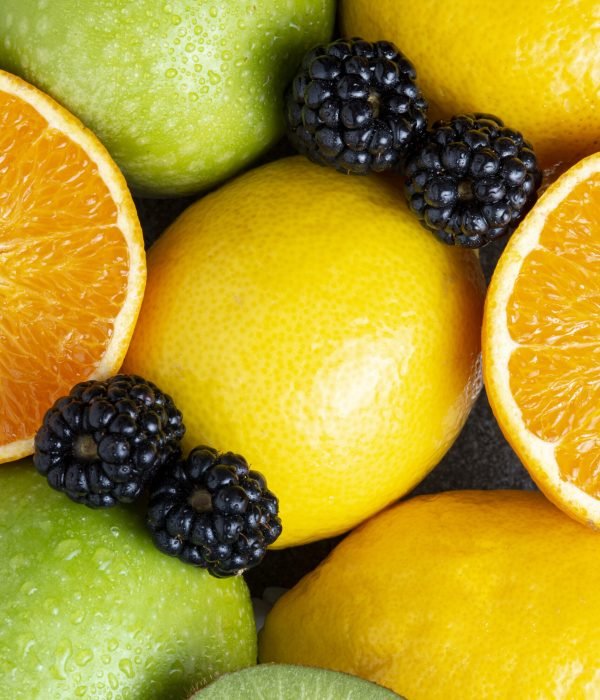 top-view-citrus-blackberries-arrangement